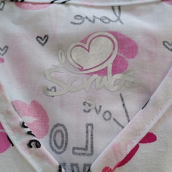 NEW Mock Wrap Valentine's Scrub Top - Picture 13 of 14